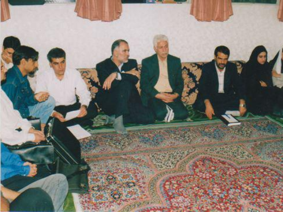 نشست هنرمندان انجمن دفتر یزد با استاندار وقت